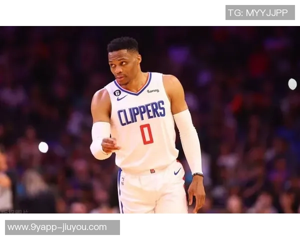 小里弗斯谈威少与狄龙的激情对比揭示温柔内心的真实一面